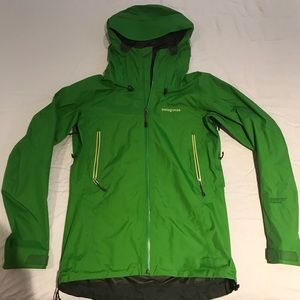 Patagonia Ultralight Gortex rain jacket